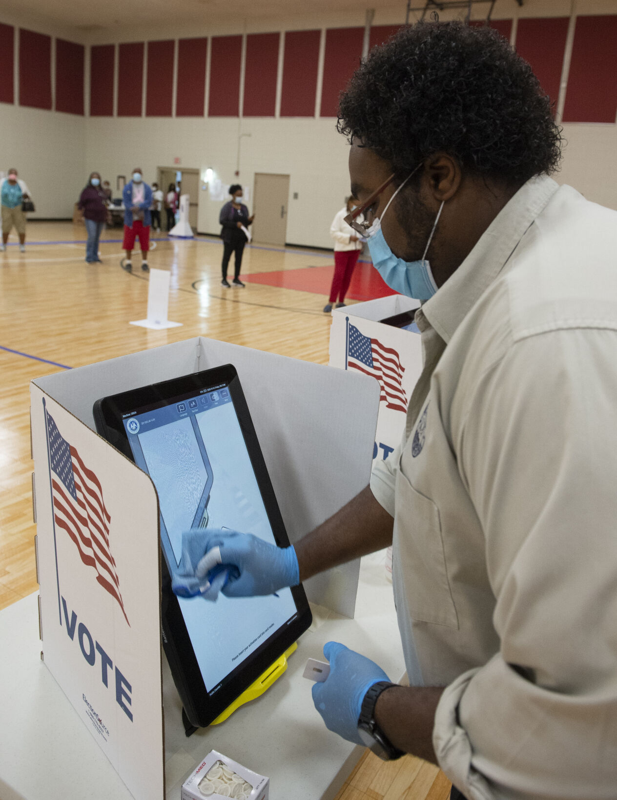 ACA.earlyvoting006.101720.jpg